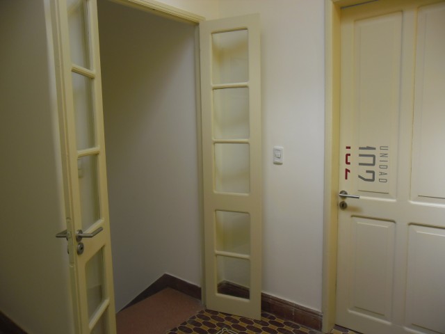 07_paliers_con_senalectica_en_vinilo_autoadhesivo